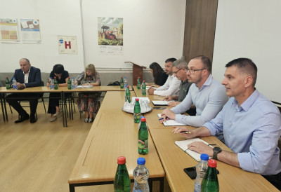 ШТА КАЖЕ МИНИСТАР, А ШТА ПАОРИ Министарство нуди ИНВЕСТИЦИОНИ ОТКУП ПШЕНИЦЕ, А ОВО ЈЕ ДОГОВОРЕНА ЦЕНА