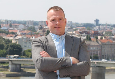 ДЕЦЕНИЈА РАДА УДРУЖЕЊА ГРАЂАНА НОВИ САД Заједништво и емпатија су гарант за успех