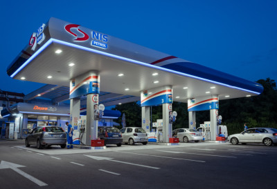 РЕШЕЊЕ НА ПОМОЛУ? Стручњаци указују да је спремност руске стране да препусти управљање НИС-ом трећем лицу добар сигнал СТИЖЕ И НЕЗАВИСНИ МЕНАЏМЕНТ?