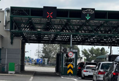 ЕУ ОПЕТ ПОМЕРА НОВА ПРАВИЛА НА ГРАНИЦАМА Примена ЕЕС система одложена због страха од летњег хаоса