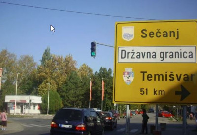 БИРАЧИ У СЕЧЊУ СВЕ БЛИЖИ ГЛАСАЧКИМ КУТИЈАМА Понавља гласање на бирачком месту број осам