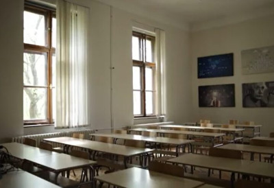 (ФОТО) СКАНДАЛОЗНА АНКЕТА КРУЖИЛА У САВЕТУ РОДИТЕЉА ЈОВИНЕ ГИМНАЗИЈЕ Након  "стабла срама" поново се таргетирају професори и директор! Ево кога наводе за „пад квалитета наставе“