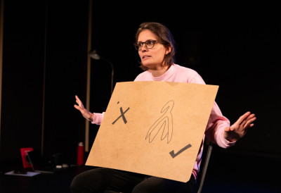 СЛОБОДА ОД БОЛА Јасна Жмак после победе на Битефу извела своју представу о истини и на „Дезиреу”