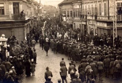 СА НАТАЛИЈИНОМ РАМОНДОМ НА РЕВЕРУ ДАНАС ОБЕЛЕЖАВАМО ДАН ПРИМИРЈА У ПРВОМ СВЕТСКОМ РАТУ Србија је изгубила више од милион људи- поднела је највећу жртву у рату!