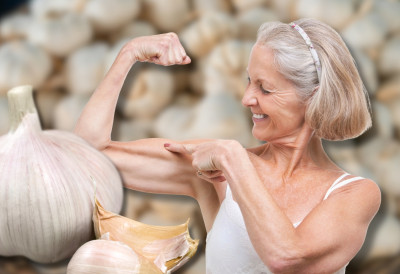 КО ЈЕДЕ БЕЛИ ЛУК, ТАЈ ПУЦА ОД ЗДРАВЉА! Лекари открили како свакодневна конзумација делује на организам