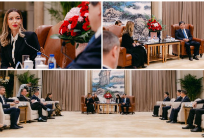 МЕСАРОВИЋ СЕ САСТАЛА СА ПРЕДСЕДНИКОМ КОМУНИСТИЧКЕ ПАРТИЈЕ НР КИНЕ У ПРОВИНЦИЈИ ФУЂИЈЕН Значајне инвестиције у Србију долазе из овог дела земље, настављамо да јачамо партнерства