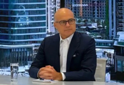 (ВИДЕО) ЛИДЕР СНС МИЛОШ ВУЧЕВИЋ ОТВОРЕНО: Блокадери злоупотребљавају Дијану Хрку! Заборавља се да има још 15 породица које су исто доживеле трагедију, шта је с њиховим болом?