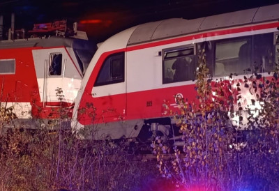 У СУДАРУ ДВА ВОЗА ПОВРЕЂЕНО НАЈМАЊЕ 10 ЉУДИ Страшна саобраћајка у Словачкој