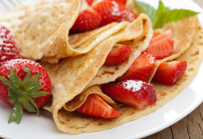 (ВИДЕО) ОВО МОРАТЕ ПРОБАТИ! Посне палачинке од само једног састојка које су хит на ТикТоку