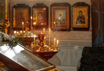 ЗАМИСЛИТЕ ЖЕЉУ И УПАЛИТЕ СВЕЋУ Данас славимо Светог Григорија Чудотворца