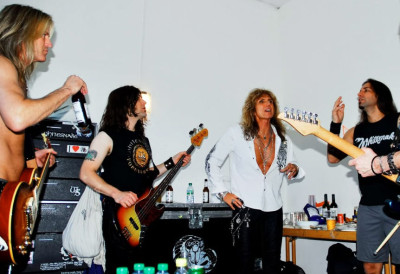 ДЕЈВИД КОВЕРДЕЈЛ СЕ ПОВЛАЧИ Whitesnake одлази у историју, фанови очајни