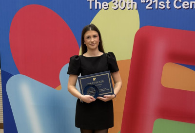 СРПСКА ГИМНАЗИЈАЛКА БРИЉИРАЛА Јована Миловановић најбоља међу 30 учесника из целог света