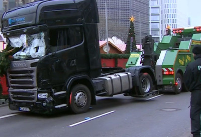 СРПСКИ УГАО: Божић под барикадама: нема вашара, нема радости, само страх од напада