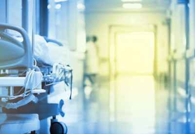 ПОГОЂЕНО ДЕТЕ (12) СА ДВА МЕТКА У ЛЕЂА У критичном стању након што је рањено у пуцњави у Греноблу