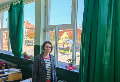 БОЉИ УСЛОВИ ЗА ЂАКЕ После 40 година Техничка школа у Пећинцима добила нове прозоре