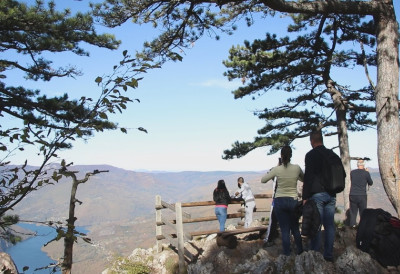 ОБУСТАВА САОБРАЋАЈА У ДЕЛУ НАЦИОНАЛНОГ ПАРКА ТАРА Реконструкција пута до једног од најлепших видиковаца у Србији