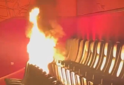 (ВИДЕО) МЛАДИЋ ЗАПАЛИО БИОСКОПСКУ САЛУ Телефоном добијао упутства ПОЛИЦИЈА ТРАГА ЗА МИСТЕРИОЗНИМ НАЛОГОДАВЦИМА