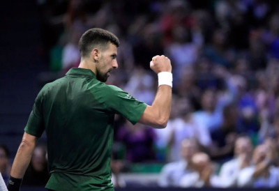 ЈОШ КОРАК ДО 101. ТРОФЕЈА Ђоковић победио за финале Атине!