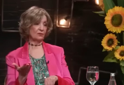 „Нека сниме док сам жива, а не да додају“ Лепа Лукић забранила да се постхумно О ЊОЈ СНИМИ ФИЛМ Легенда народне музике већ смислила и шта ће јој ПИСАТИ НА СПОМЕНИКУ