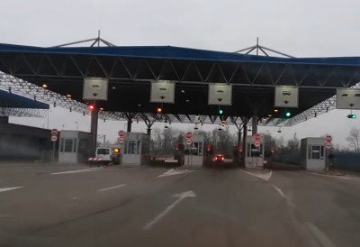 Ново правило на граници! СТРАНЦИ НЕ МОГУ НАПУСТИТИТ БиХ ДОК НЕ ПЛАТЕ КАЗНЕ Цариници добили апликацију која прати све у реалном времену