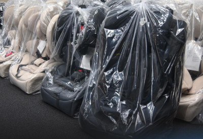 (ФОТО) ДА БУДЕ УДОБНО И БЕЗБЕДНО МАЛИШАНИМА У КОЛИМА У Инђији подељена ауто-седишта за бебе