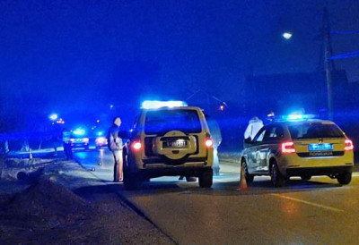 ДИРЕКТАН СУДАР АУТОМОБИЛА И АУТОБУСА: Возач ”форд фиесте” погинуо на лицу места, три путника повређена