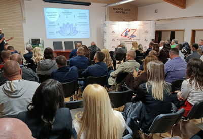 СА СЕМИНАРА „АКТУЕЛНО У СПОРТСКОЈ ПРАКСИ“ НА АНДРЕВЉУ: У фокусу припрема тренинга