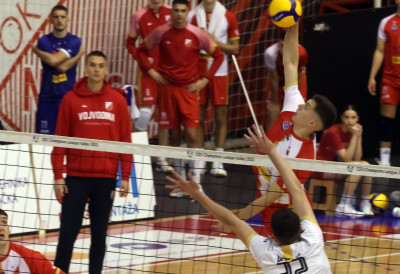 ПРВИ ПОРАЗ ОДБОЈКАША ВОШЕ У СЕЗОНИ: Звезда славила у црвено-белом дербију у Новом Саду