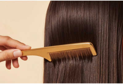 ЗАБОРАВИТЕ НА ПЕГЛУ ЗА КОСУ Један трик даје савршено равне власи без топлоте