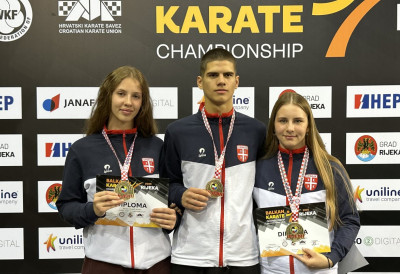 ТРИЛИНГ ШАМПИОНА: Каратисти Хајдука из Куле блистали на Балканијади у Ријеци