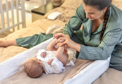 Да ли сте знали? ПРЕ НЕГО ШТО ПРОМЕНИТЕ ПЕЛЕНУ, „тражите пристанак“ ОД БЕБЕ! Стручњаци откривају и како да то учините на ПРАВИ НАЧИН