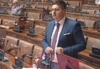 „Верујем да ће ме подржати већина посланика“ МРДИЋ: ПРЕДЛОЖИЋУ СКУПШТИНИ ДА УСВОЈИ СЕТ ПРОВОСУДНИХ ЗАКОНА ЗА ВРАЋАЊЕ СУДСТВА