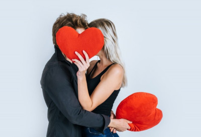 ЉУБАВНЕ НЕДОУМИЦЕ 2025...Ово су 5 питања која су људи ГУГЛАЛИ, а нећете веровати шта је најпопуларније