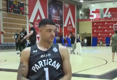 ПРЕКОБРОЈНИ ДАНАЦ ОДЕ ИЗ ПАРТИЗАНА? Лундберг на прагу договора са легендарним евролигашем