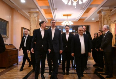 (ФОТО) "У пријатној атмосфери смо разговарали о свему што заједно градимо већ годинама" ВУЧИЋ И ОРБАН НА РУЧКУ У ВИНАРИЈИ "ЗВОНКО БОГДАН"