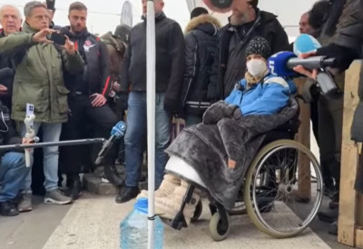 ПРИСТАЈЕ НА ИНФУЗИЈУ АЛИ НЕ ОДУСТАЈЕ Дијана Хрка наставља штрајк глађу