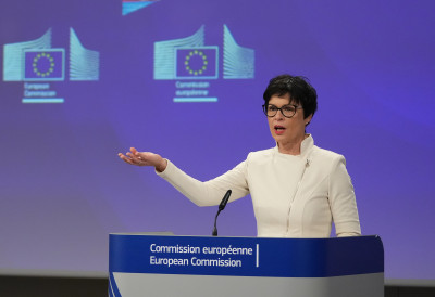 ВАЖАН КОРАК ЗА СРБИЈУ Кос поздравила усвајање Закона о јединственом бирачком списку и поручила: "РАДУЈЕМ СЕ ПРИМЕНИ ЗАКОНА У ПРАКСИ"