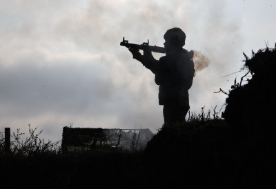 ДОЖИВОТНА РОБИЈА за руског војника који је ПУЦАО У УКРАЈИНСКОГ ВОЈНИКА након што се предао