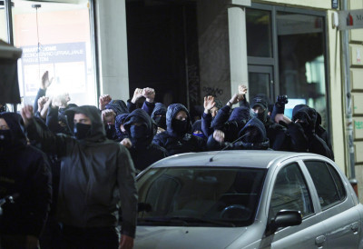 УКИНУТ ПРИТВОР ДЕВЕТОРКИ КОЈА ЈЕ УПАЛА НА ДАНЕ СРПСКЕ КУЛТУРЕ Нема основа за притвор