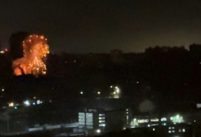 РУСКИ НОЋНИ УДАР НА КИЈЕВ Погинула једна особа, хитне службе спасиле више од 40 људи ИЗ РУШЕВИНА