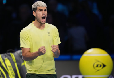 АЛКАРАЗ ПРЕКО АЛИЈАСИМА ДО ФИНАЛА У ТОРИНУ За титулу против Синера