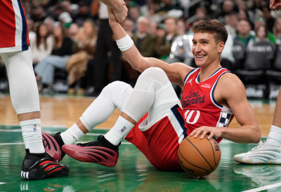 КЛИПЕРСИ ТЕСНО ИЗГУБИЛИ ОД БОСТОНА: 11 поена Богдановића није било довољно за победу