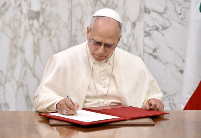 ИСТОРИЈСКИ ПОЗИВ ПАПЕ ЛАВА XIV Заједничка прослава 2.000 година од ВАСКРСЕЊА ИСУСА ХРИСТА 2033. године