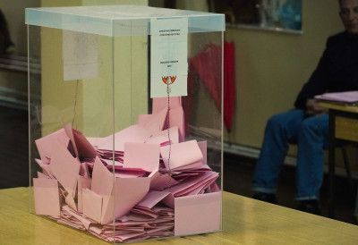 САД СЕ БРОЈЕ ГЛАСОВИ У 20 сати затворена бирачка места на локалним изборима у Неготину, Мионици и Сечњу