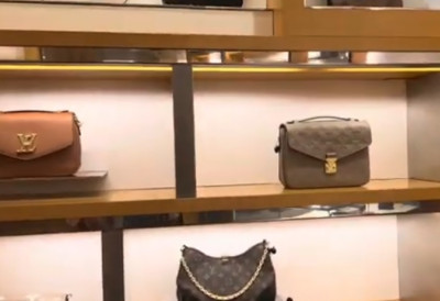 КУПОВИНОМ  ФАЛСИФИКОВАНИХ БРЕНДОВА ФИНАНСИРАЈУ СЕ КРИМИНАЛЦИ И РИЗИКУЈЕ ЗДРАВЉЕ? Ово се крије у омиљеним патикама, торбама, гардероби