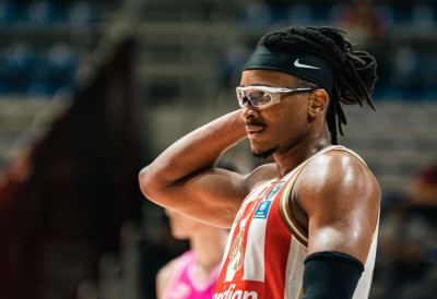 ОГЛАСИО СЕ ЧИМА МОНЕКЕ: "Играћу против Валенсије", ЗАТИМ ОДГОВОРИО ЖЕЉКУ ОБРАДОВИЋУ: "Телефони су нормална ствар у свлачионици"