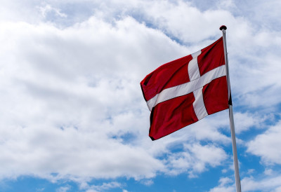 НОЋНА СТРАЖА ЗБОГ ГРЕНЛАНДА Данска влада у 24-часовној будности због Трампа