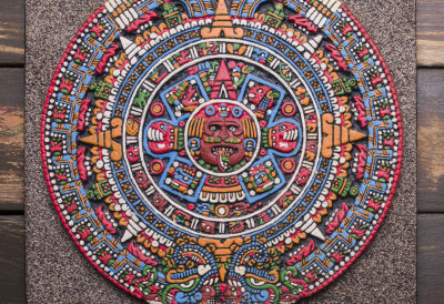 ВЕЛИКИ МАЈАНСКИ ХОРОСКОП! Откријте ком знаку се срећа и љубав осмехују! Један ће пронаћи СРОДНУ ДУШУ, други достићи велики успех!