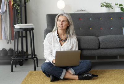 ПОСЛЕ ПЕДЕСЕТЕ ГОДИНЕ ОВЕ СТВАРИ НИКАКО НЕМОЈТЕ ДРЖАТИ НА ВИДНОМ МЕСТУ Привлаче стагнацију и усамљеност