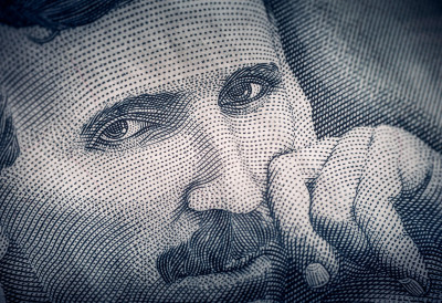 Невероватна визија! ОНО ШТО ЈЕ НИКОЛА ТЕСЛА ПРЕДВИДЕО ВЕЋ СЕ ОБИСТИНИЛО А ево шта нас још чека у блиској будућности